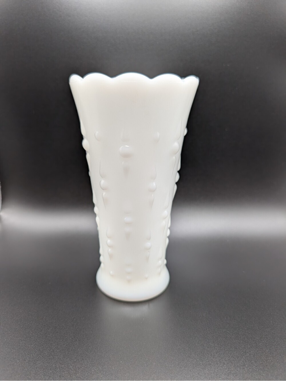 Vintage Anchor Hocking Milk Glass Thorn Thistle Vase 7" Scalloped Rim #12